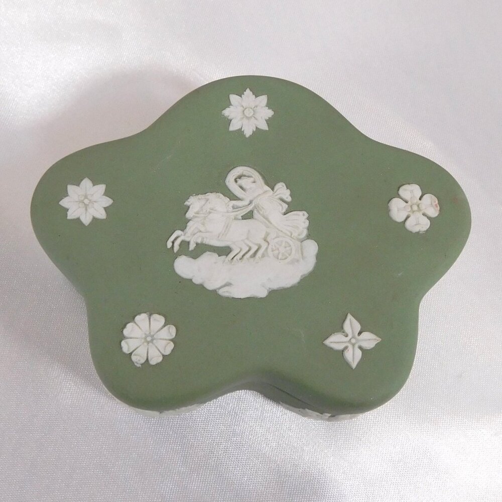 Wedgwood Star Shaped Celedon Jasperware Trinket Box # 25459